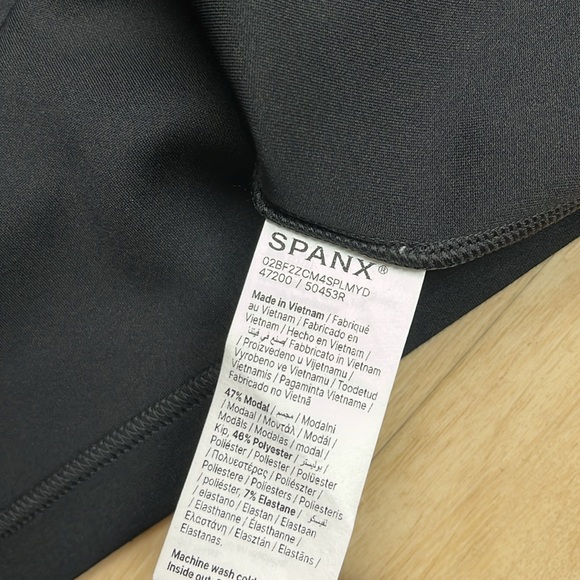 SPANX AirEssentials Crewneck Dress in Black, SIZE small - Picture 10 of 10